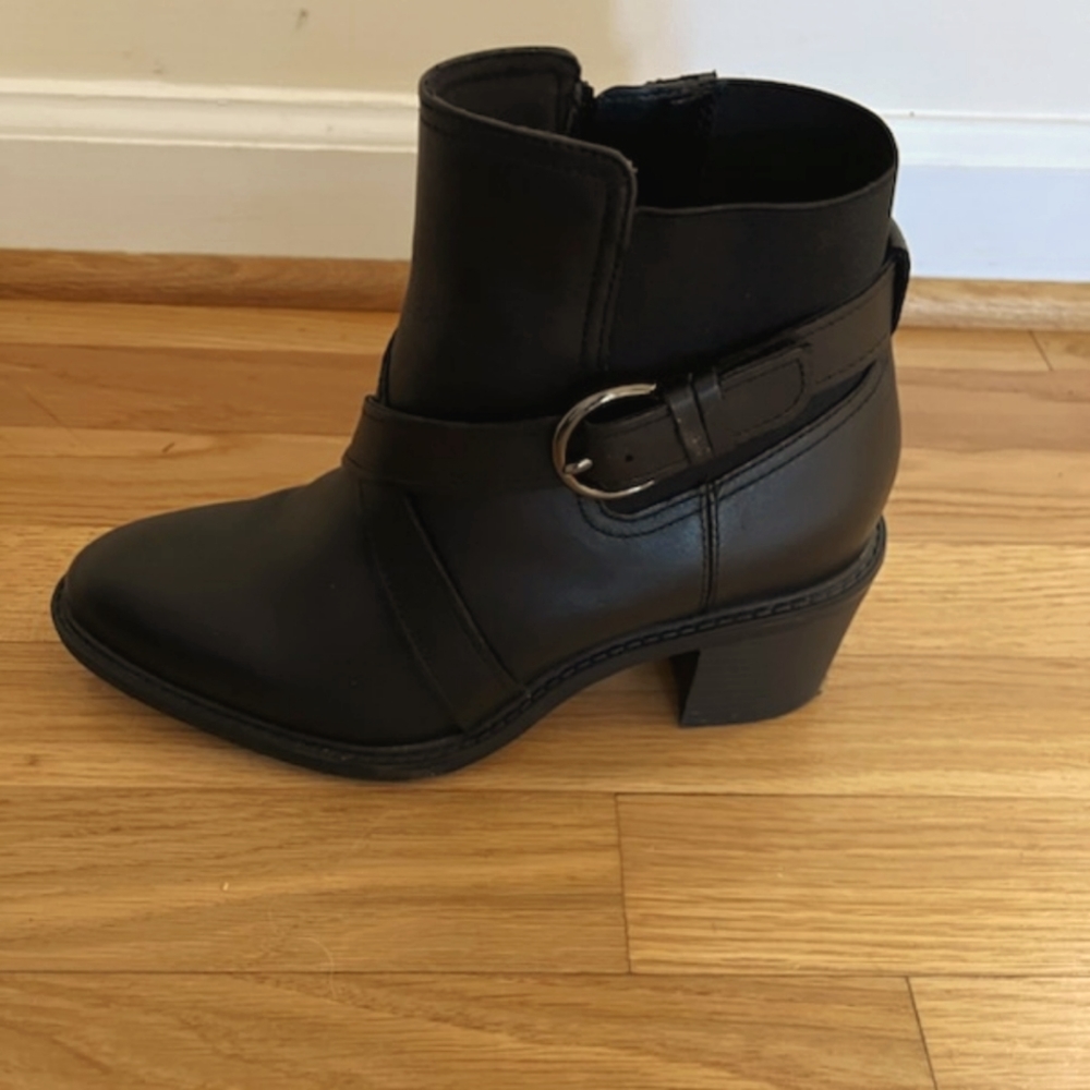 Clarks Collection black ankle boots